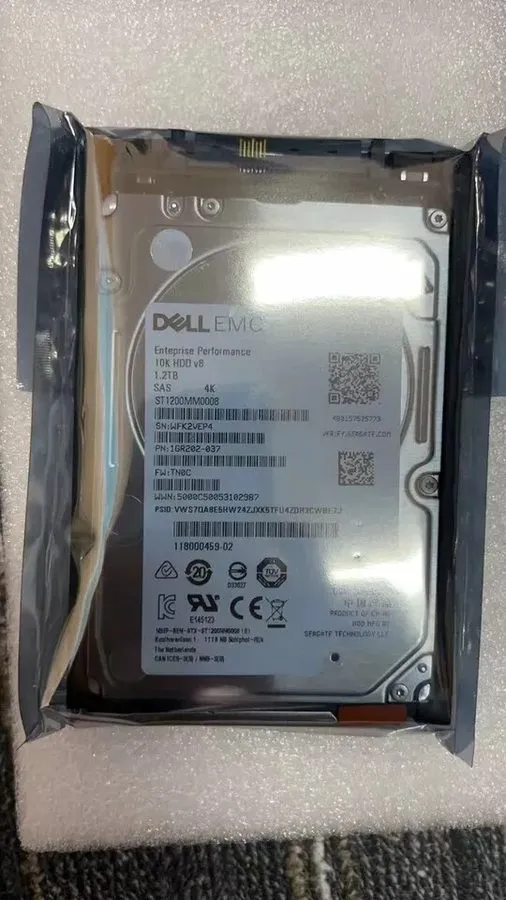 Жёсткий диск NewEMC UNITY 005051635 005051632 1.2TB 10K 12Gb 2.5" SAS HDD 005053