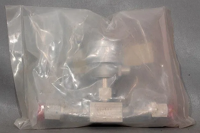 Пневмоклапан Swagelok SS-8BK-V19-1C NC 1/2" VCR Pneumatic Valve, ASM PN: 50-1202 — фото лота 1