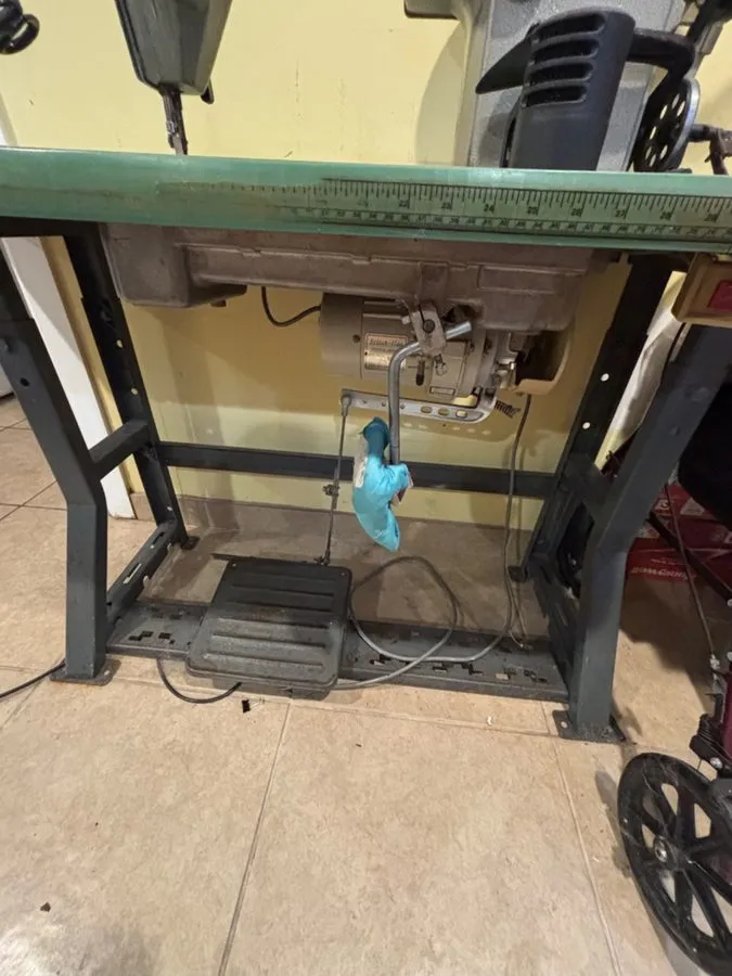 Оборудование рекламного производства Vintage JUKI DDL-5550 Industrial Lockstitch