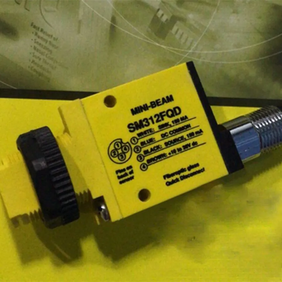 Фотоэлектрический датчик BANNER SM312FQD MINI-BEAM PHOTOELECTRIC SENSOR 10-30VDC