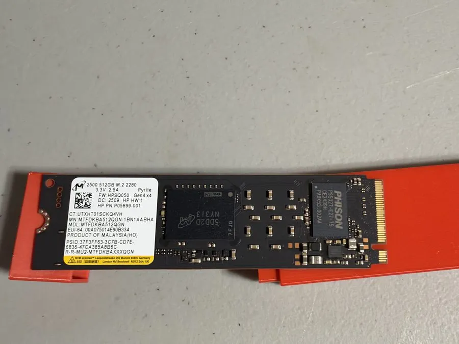 SSD-накопитель Micron 2500 512GB NVMe M.2 2280 SSD PCIe Gen 4x4 MTFDKBA512QGN SN — фото лота 1