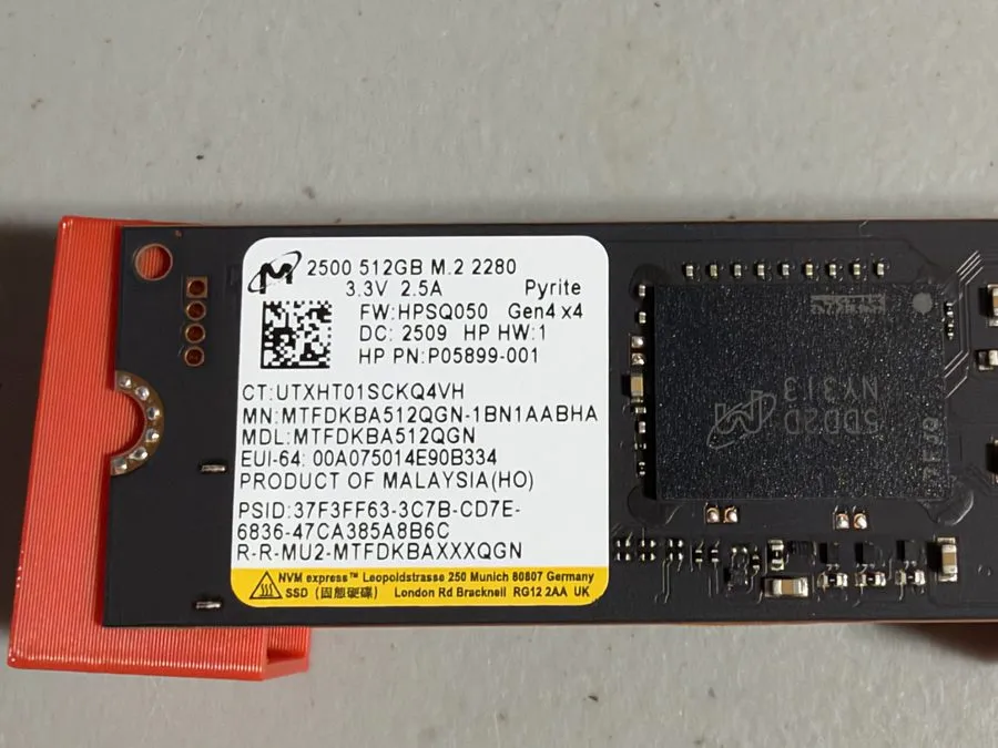 SSD-накопитель Micron 2500 512GB NVMe M.2 2280 SSD PCIe Gen 4x4 MTFDKBA512QGN SN — фото лота 2