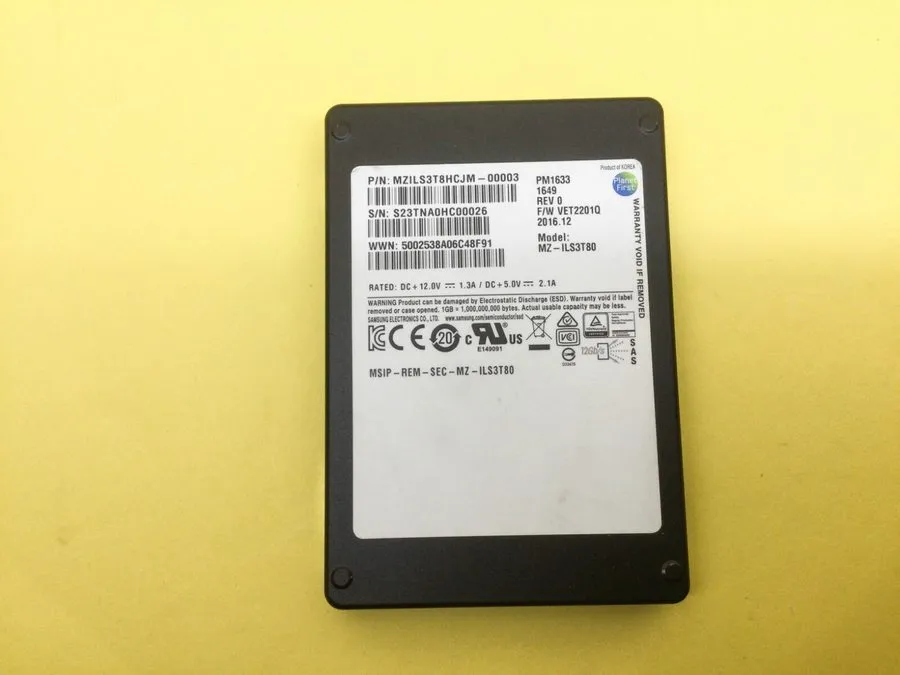 SSD-накопитель Samsung PM1633 3.84TB SSD SAS Solid State Drive MZILS3T8HCJM-000C