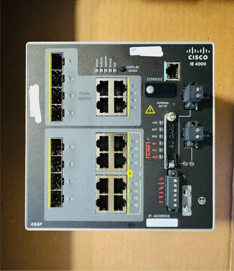 Коммутатор Grade A:Cisco IE-4000-4S8P4G-E Switch 8 4 Expansion Slot 4 Uplink man