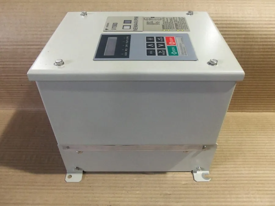 Привод YASKAWA CIMR-VU4A0005GAA V1000 SERIES NEMA4X/IP66 400Volt 3 PHASE AK