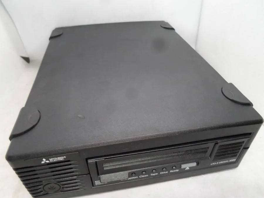 Ленточный привод HP LTO5 Ultrium3000 Ultrium5 SAS External Tape Drive EH958A 596 — фото лота 1