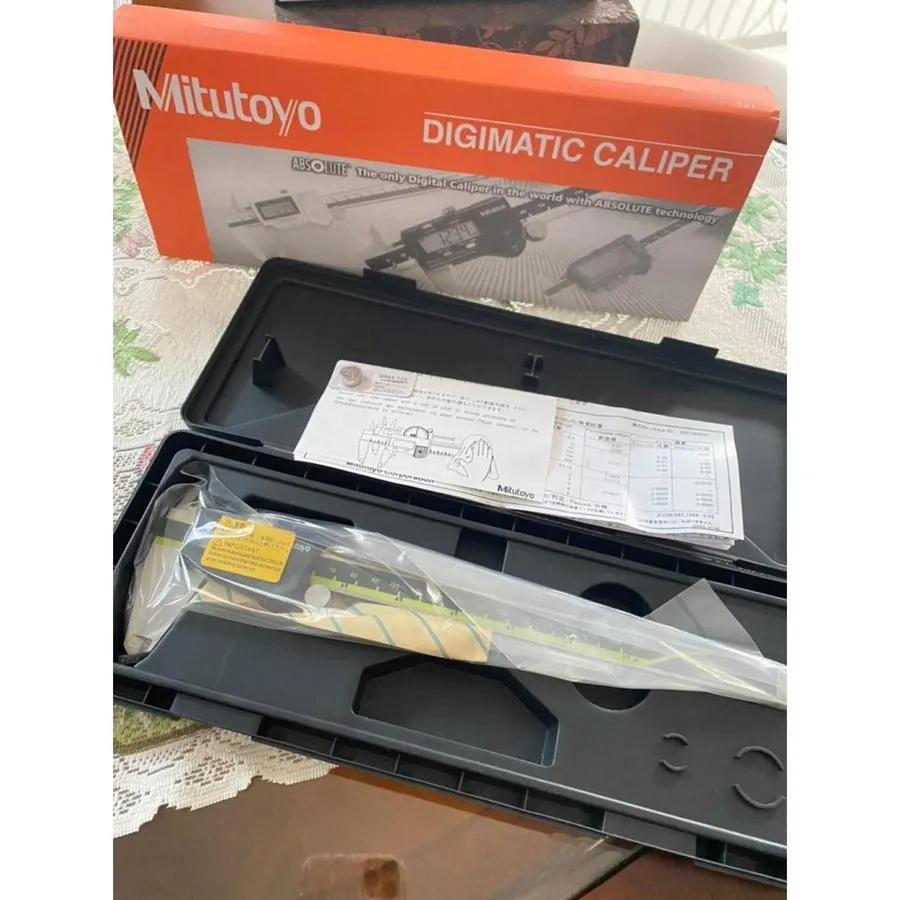 Штангенциркуль 500-197-30 Mitutoyo 200mm/0-8" Absolute Digital Digimatic Vernier