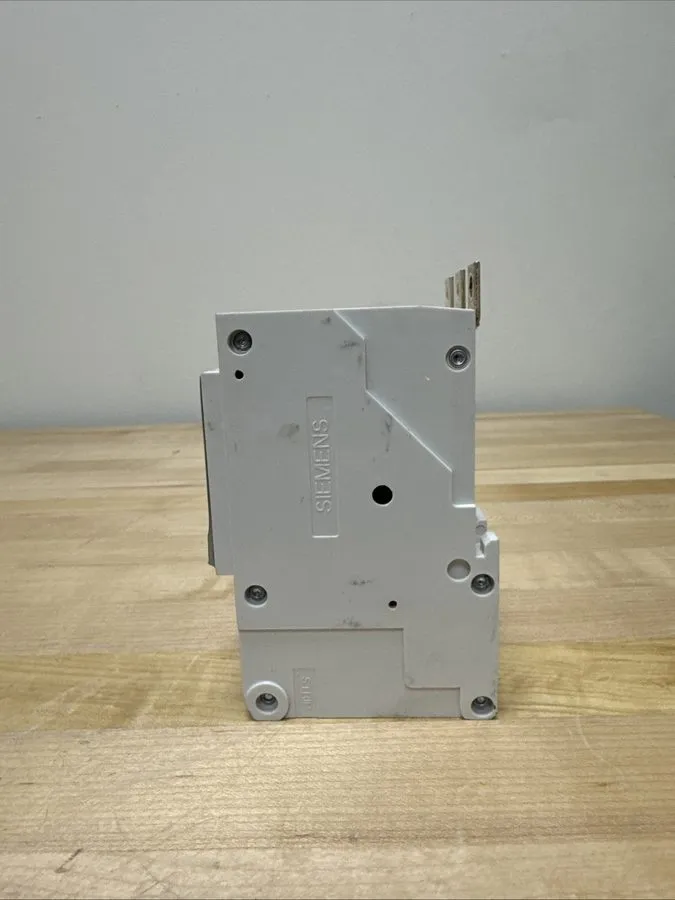 Автоматический выключатель Siemens HGB3B090 90 Amp 3P 600V 35kA@480V Circuit Bre