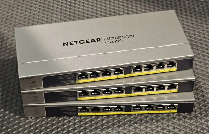 Коммутатор NETGEAR GS108PP 8-Port Gigabit PoE+ Switch 123W Ethernet Unmanaged