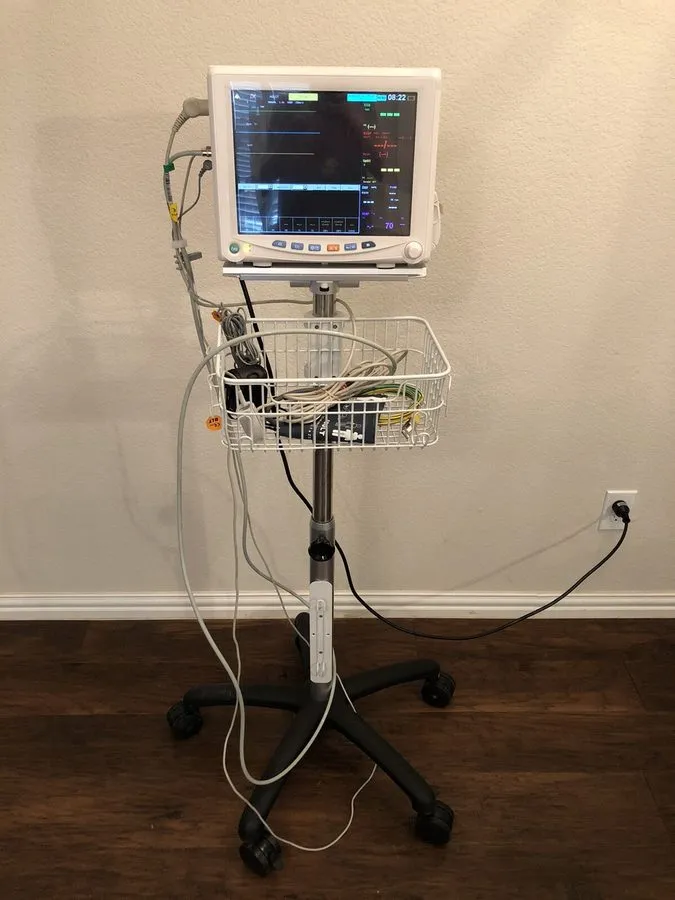 Электрокардиограф VENNI VI-1220P Multi Parameter Patient Monitor-ECG-SpO2-CO2-NI