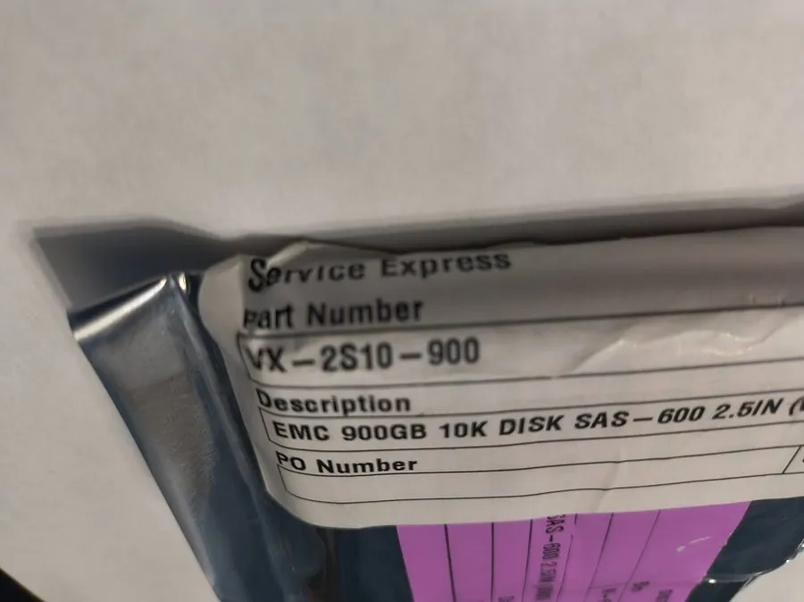 Жёсткий диск EMC 005050349 900GB 10K 6Gbps 2.5" SAS HDD VX-2S10-900 V4-2S10-900 