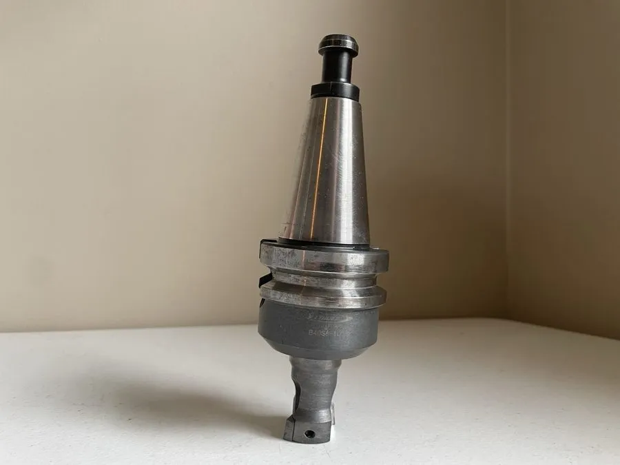 Режущий инструмент Lyndex BT40 Stubby End Mill Holder 1" Bore B40S6-1000 w/ Inde — фото лота 1