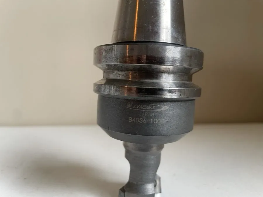 Режущий инструмент Lyndex BT40 Stubby End Mill Holder 1" Bore B40S6-1000 w/ Inde — фото лота 2