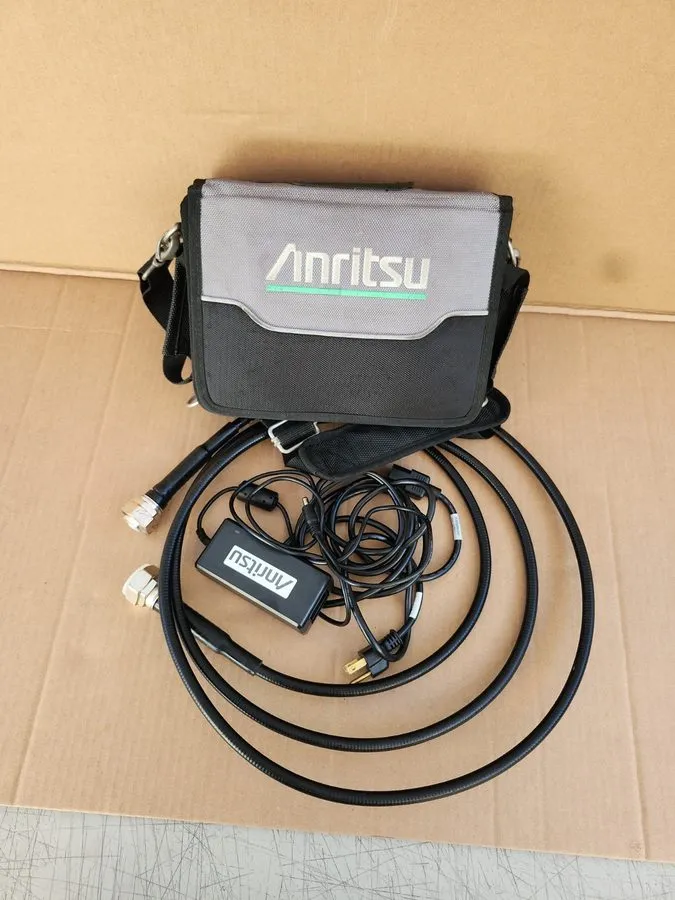 Анализатор Anritsu S331L : Cable and Antenna Analyzer, 4GHz