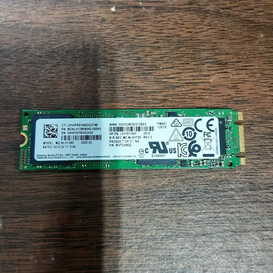 SSD-накопитель HPE MZ-NLH1280 MZNLH128HBHQ L51707-001 SAMSUNG PM881 128GB SATA I — фото лота 1