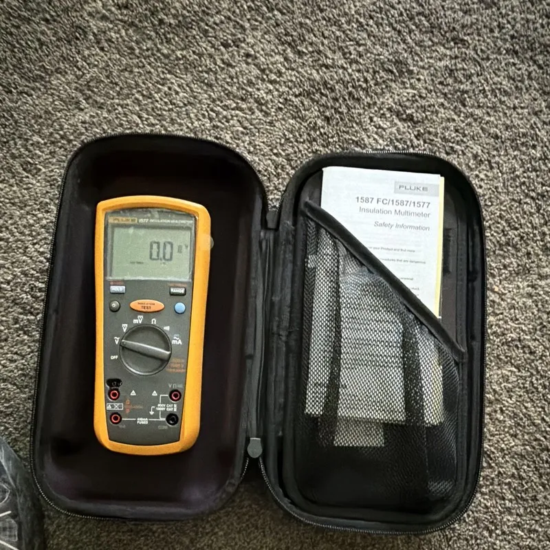 Мультиметр Fluke 1577 Insulation Tester / Multimeter