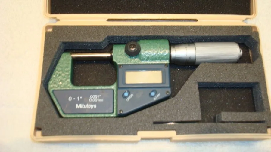 Микрометр Vintage Mitutoyo 0-1” Digital Micrometer No. 293-768-30 .00005” 0.001m