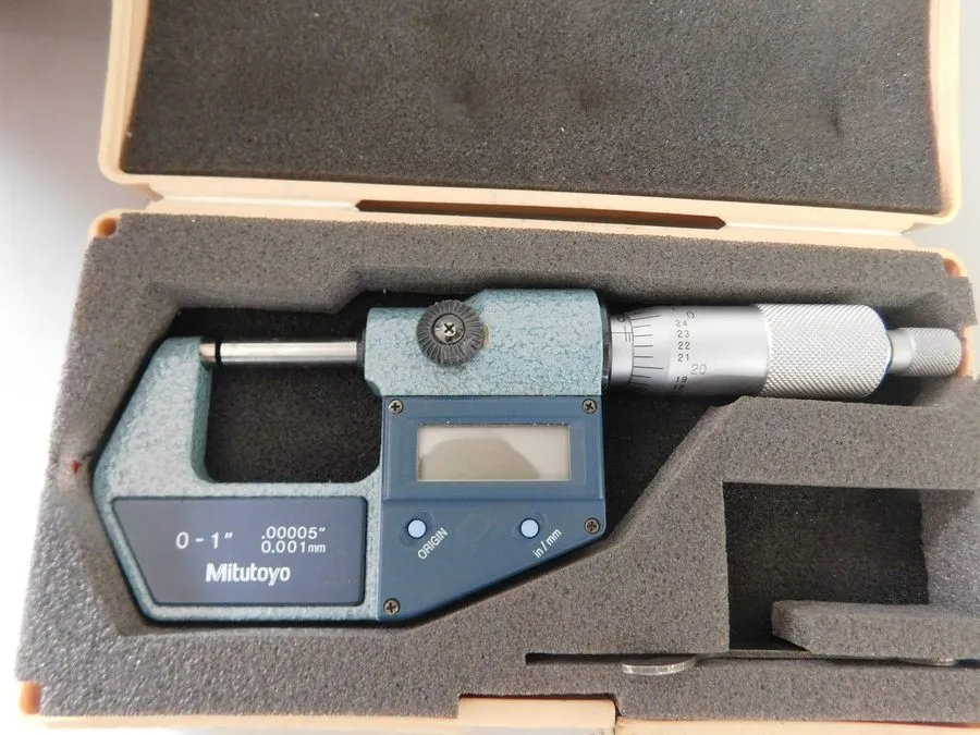 Микрометр 15584 Mitutoyo 293-761-30 digital micrometer 0-1" 0.001MM .00005"