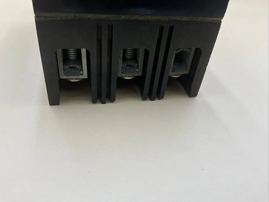 Автоматический выключатель GE Enclosed Circuit Breaker TED134040 40A 480V 3P 3R  — фото лота 2