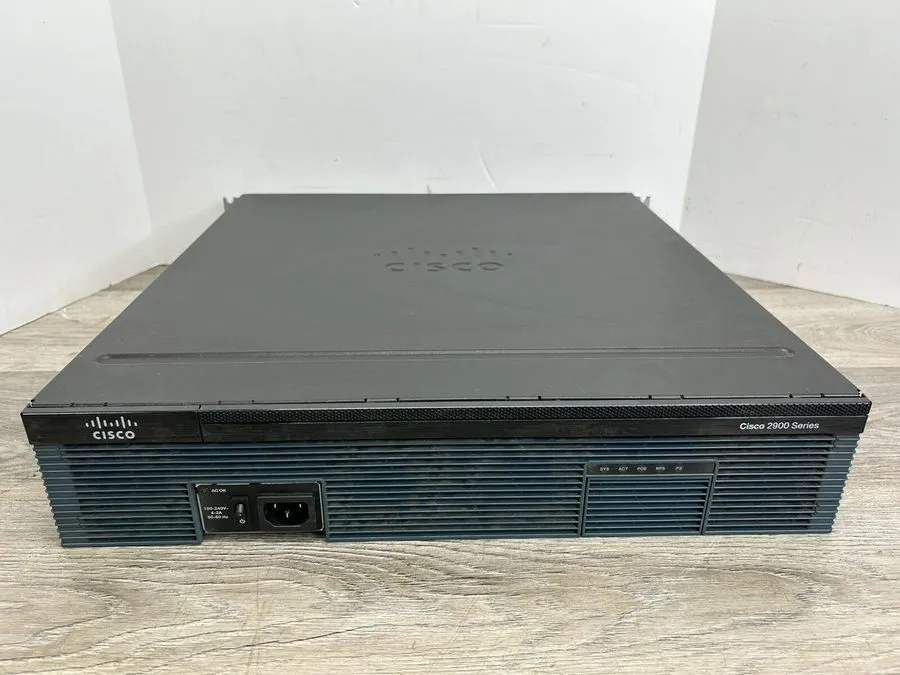 Маршрутизатор Cisco 2921 2900 Series 3-Port Gigabit Wired Router