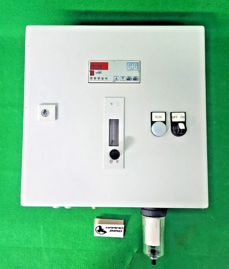 Монтажный шкаф Rittal AE1380500 Electrical Enclosure Control Panel 380 x 380 x 2