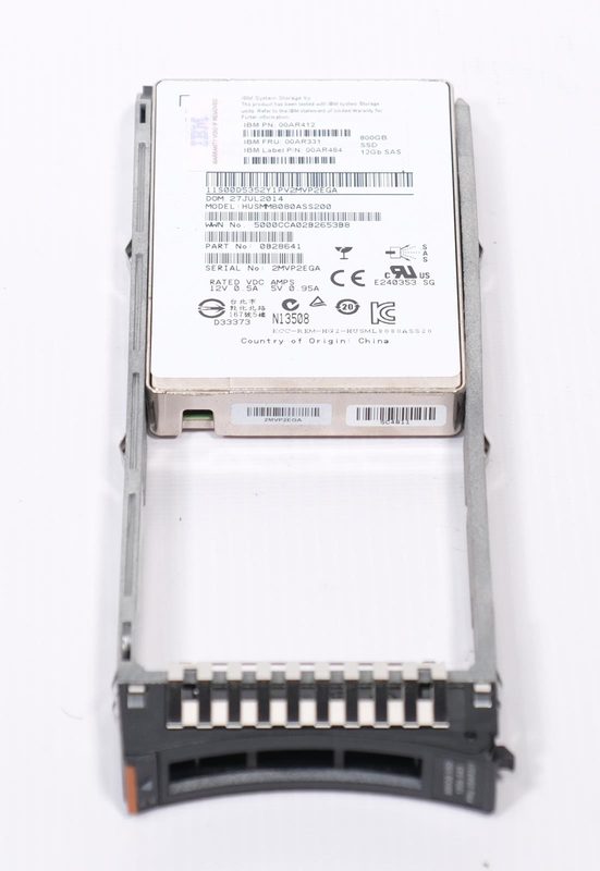 SSD-накопитель IBM 00AR331