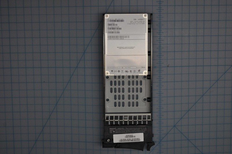 SSD-накопитель IBM 00L4617