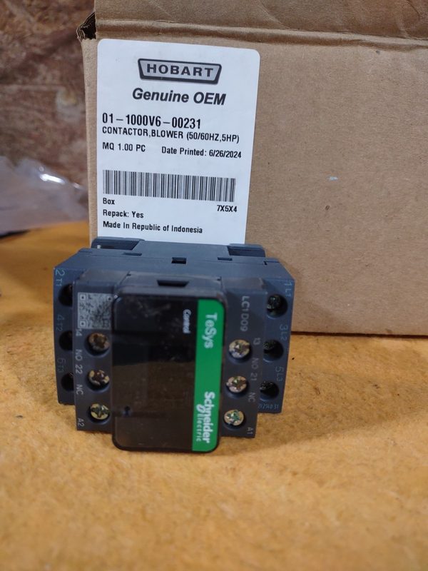 Контактор Schneider 01-1000V6-0015