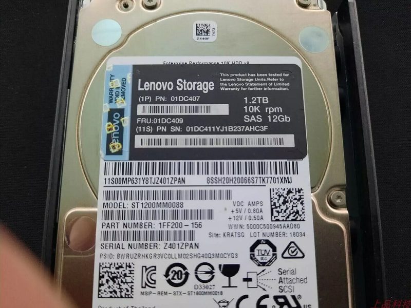 Жёсткий диск Lenovo 01DC409