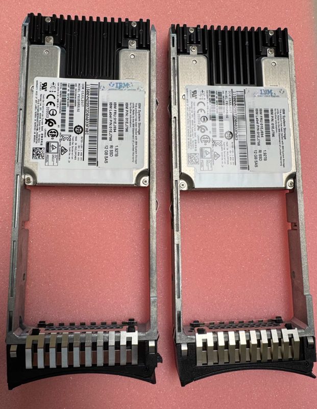 SSD-накопитель IBM 01EJ594