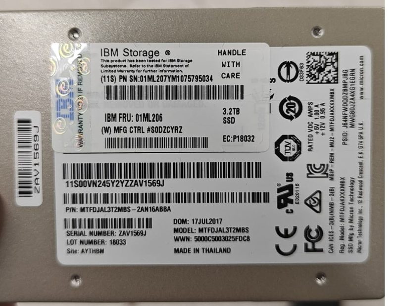 SSD-накопитель Micron 01ML206