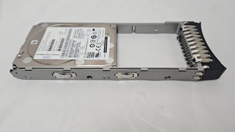 Жёсткий диск IBM 01NN116