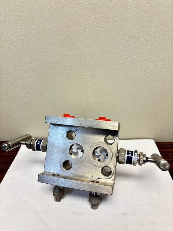 Трубопроводная арматура Rosemount 0305RT32A11B1