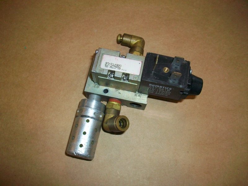 Электромагнитный клапан Numatics 031SA4002