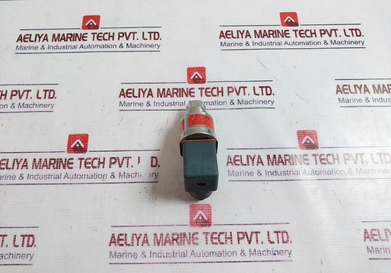 Датчик давления Danfoss 060G3899