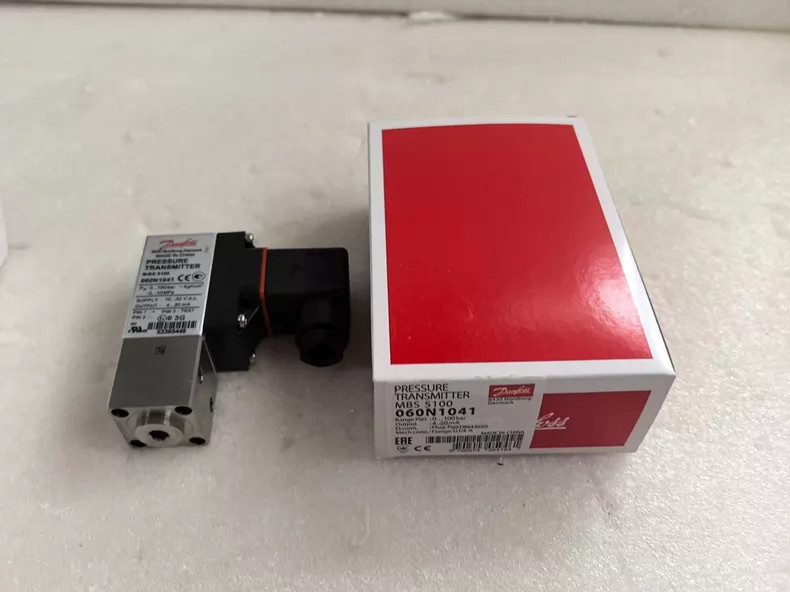 Датчик давления Danfoss 060N1041