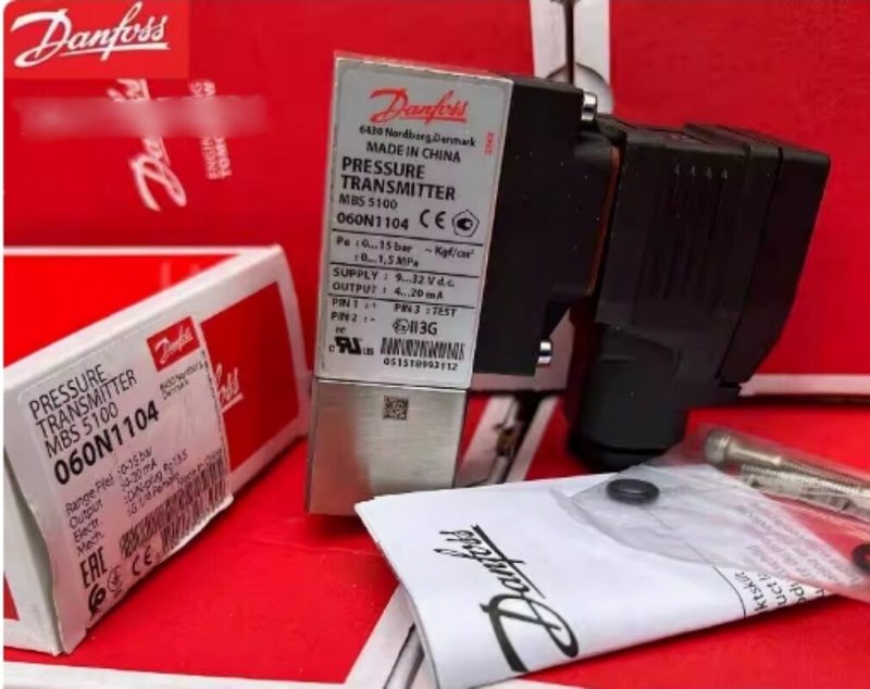 Датчик давления Danfoss 060N1104