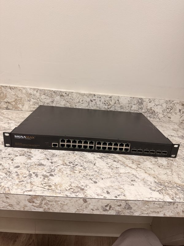 Коммутатор 065-7861POE-FP