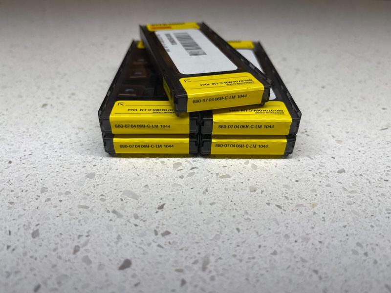 Режущий инструмент Sandvik 070406H