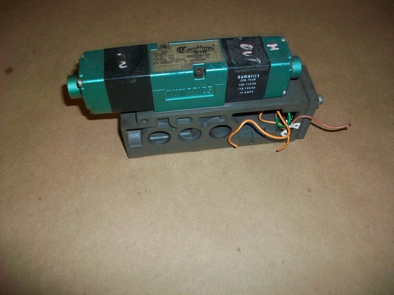 Электромагнитный клапан Numatics 082SS615K