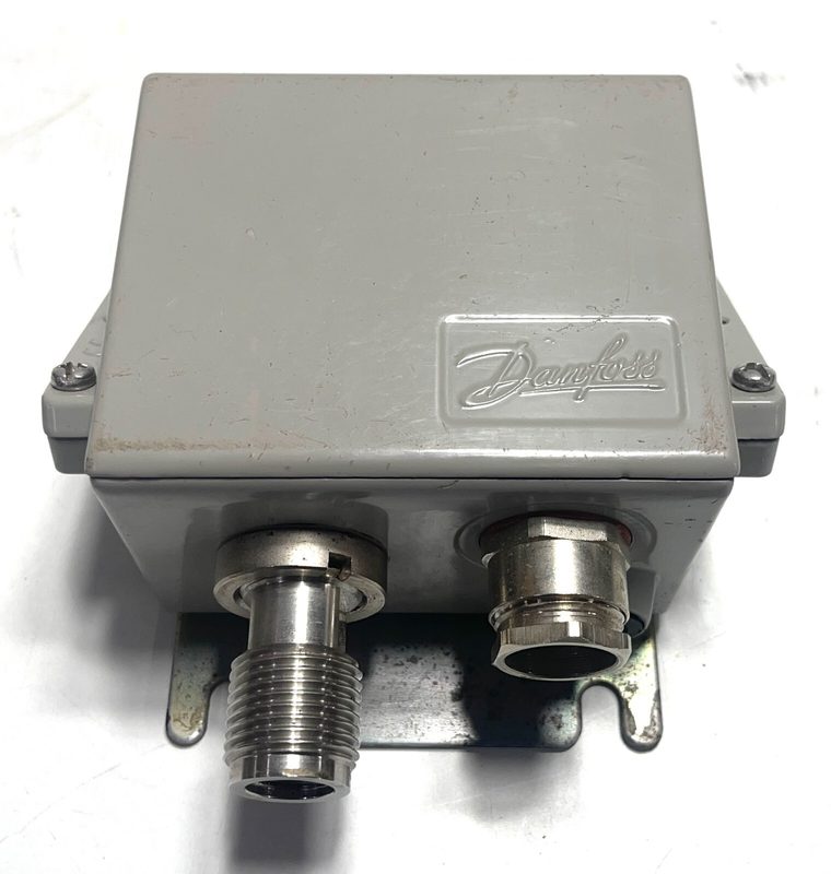 Датчик давления Danfoss 084G2112