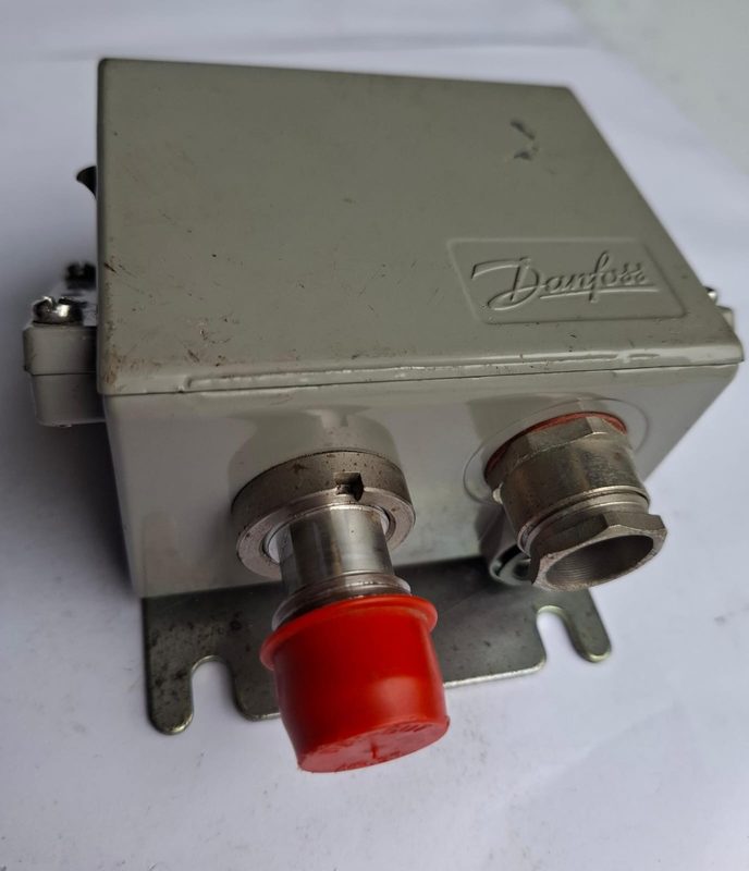 Датчик давления Danfoss 084G2141