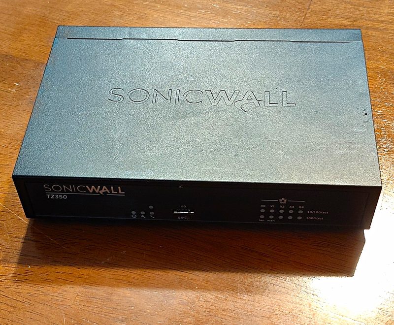 Монтажный шкаф SonicWall 1-DEVICE