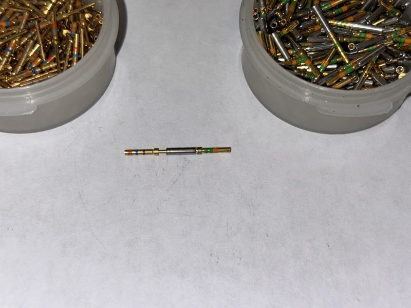 Электронный компонент Amphenol 10-251416-235