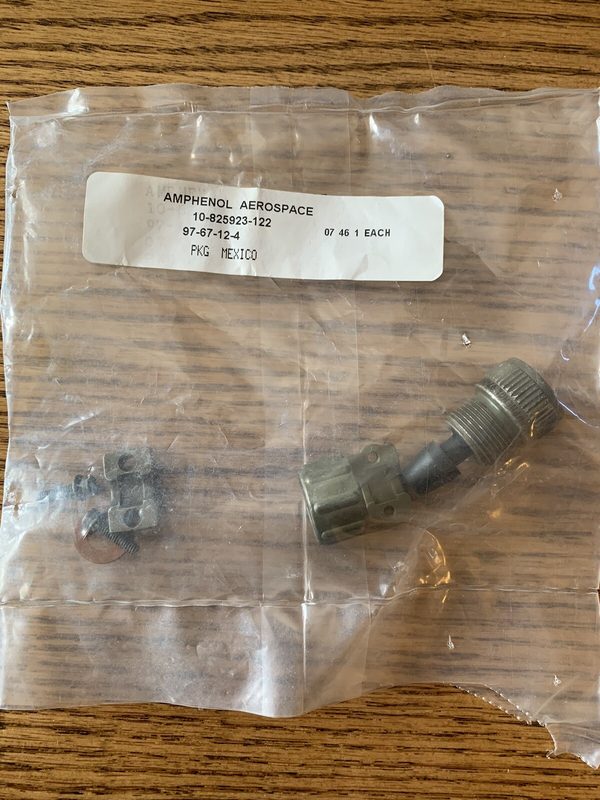Разъём Amphenol 10-825923-122