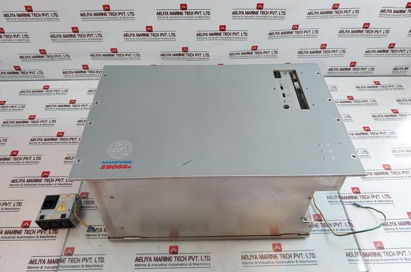 Промышленный компьютер Schneider 100-240V/50-60HZ