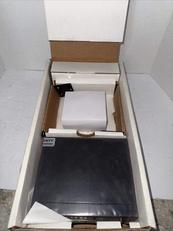 Коммутатор Cisco 1000