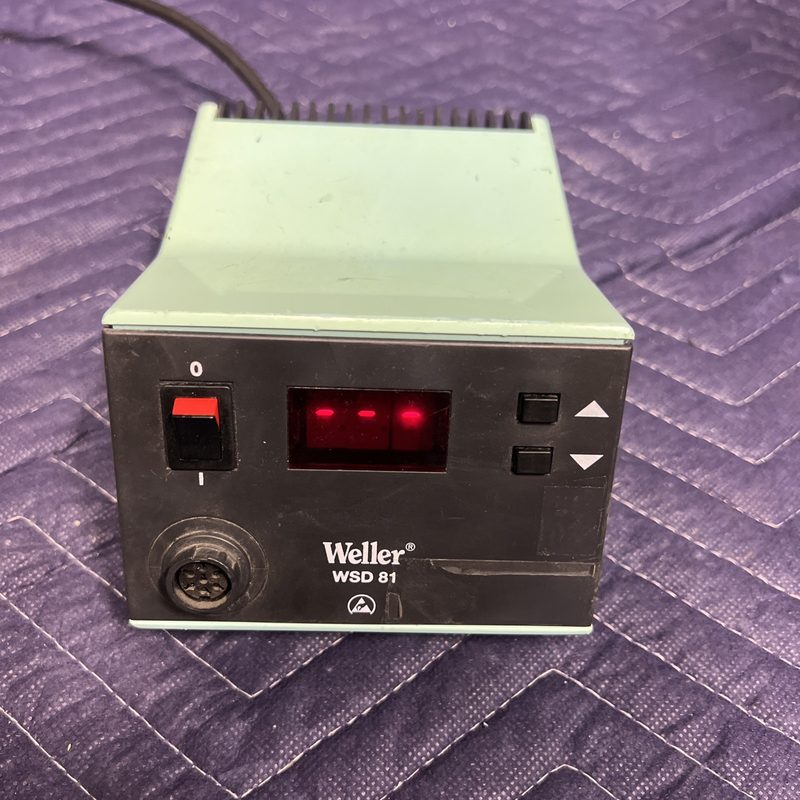 Паяльная станция Weller 100V/24V