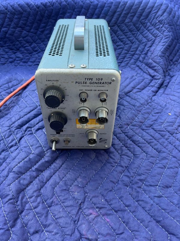 Генератор сигналов Tektronix 109