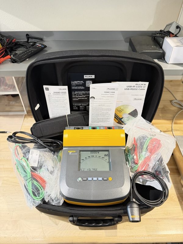Тестер Fluke 10KV